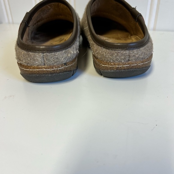 Earth Tan Slip-On Woman's Loafers with Button Detail - Picture 6 of 9